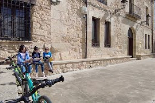 Lectura sobre ruedas, visitamos Rueda de la Sierra y Tortuera