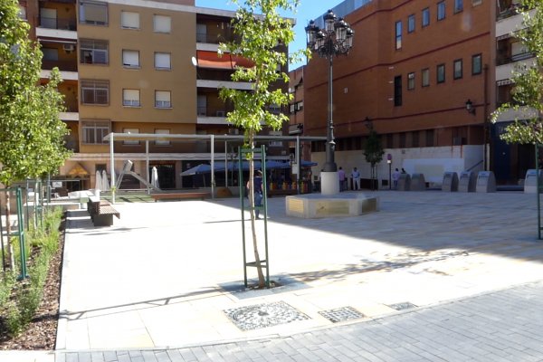 Las Plazas Prim y San Esteban ya están abiertas